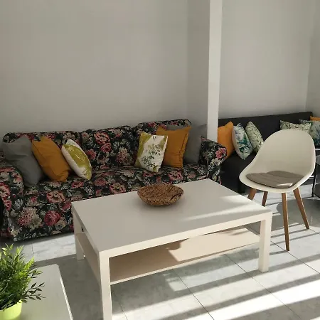 Monte Rojo Terrace דירה